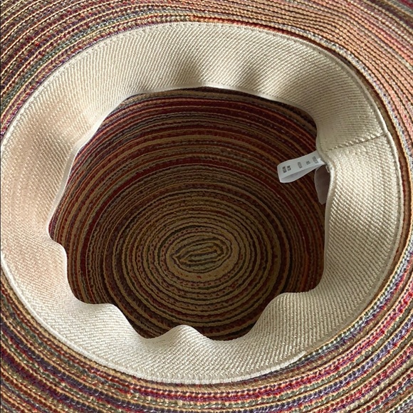 Straw hat - Picture 5 of 8